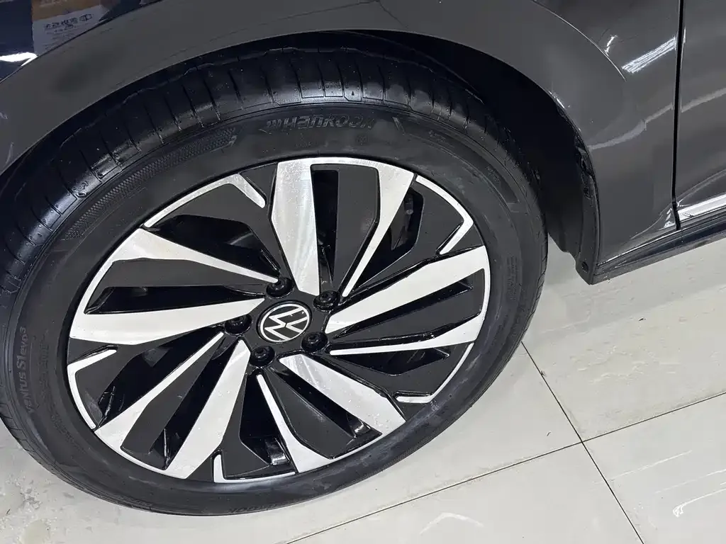 Volkswagen Passat — фото 10