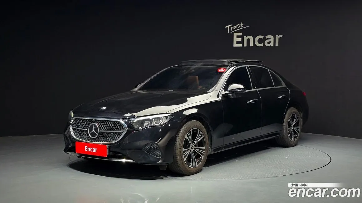 Mercedes-Benz E-Class — фото 1