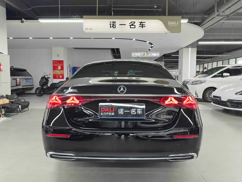 Mercedes-Benz E-Class — фото 5