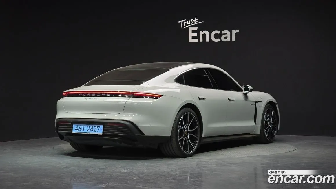 Porsche Taycan 2024 из KR, фото 5