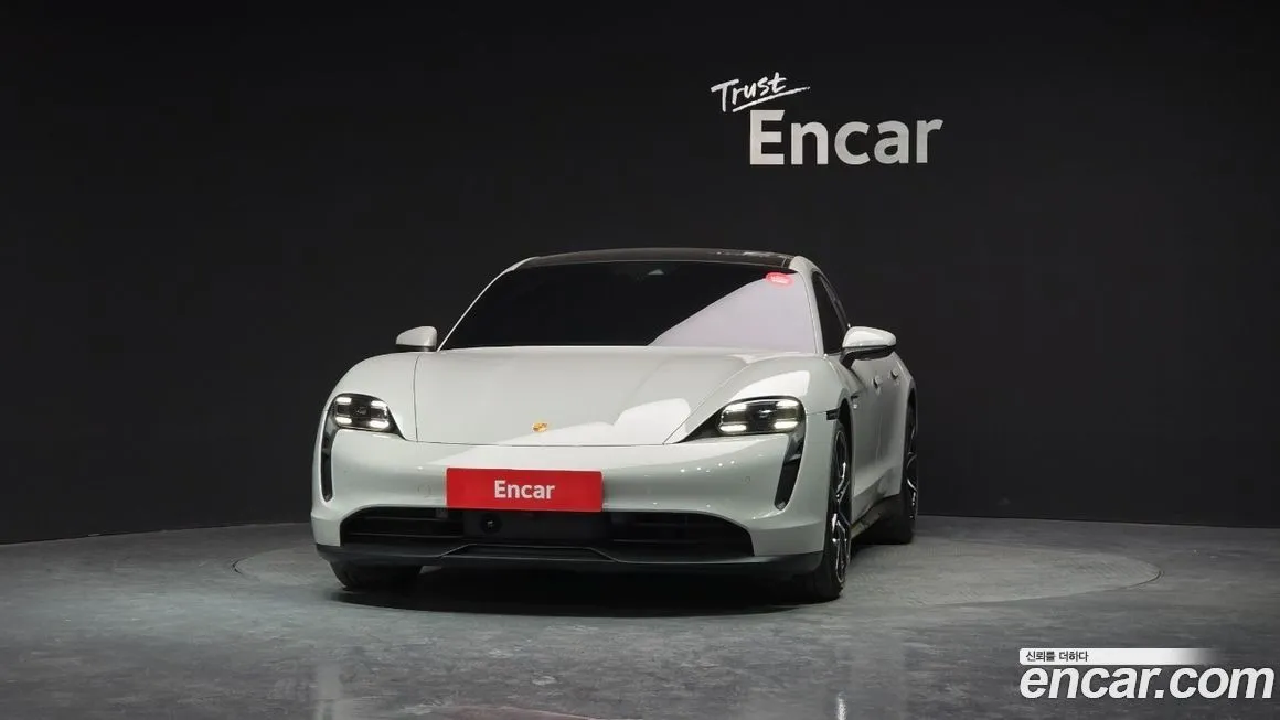 Porsche Taycan 2024 из KR, фото 3