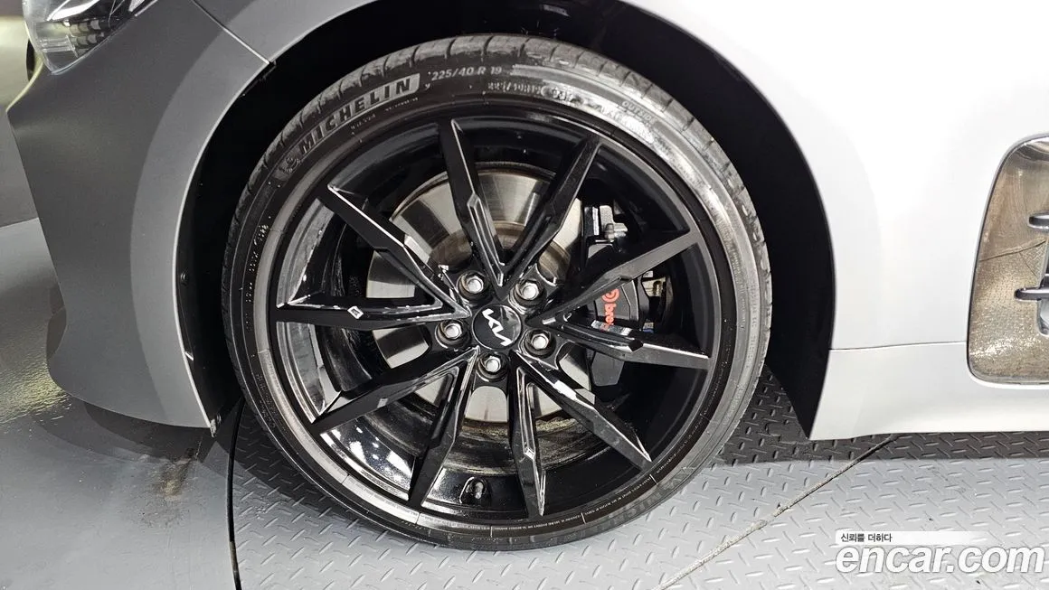 Kia Stinger 2023 из KR, фото 10