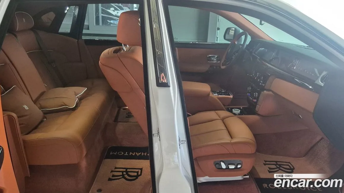 Rolls-Royce Phantom 2025 из KR, фото 3
