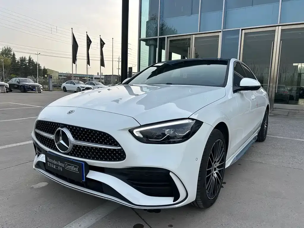 Mercedes-Benz C-Class — фото 1
