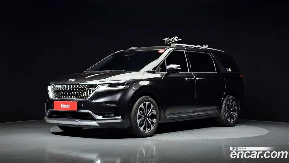Kia Carnival — фото 1