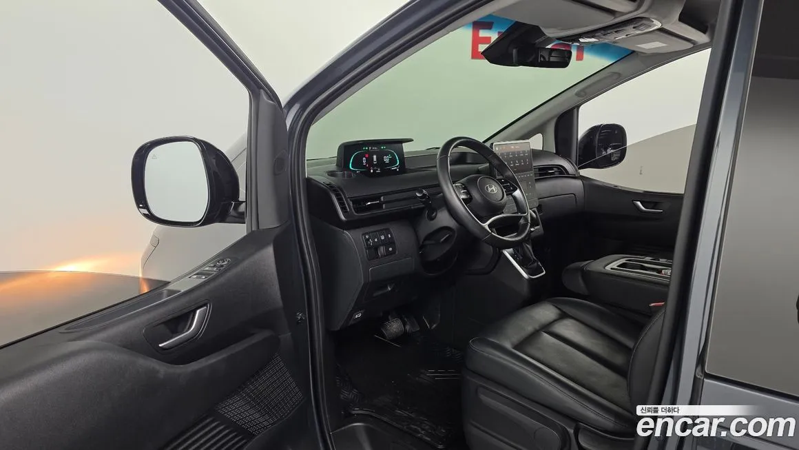 Hyundai Staria 2025 из KR, фото 6
