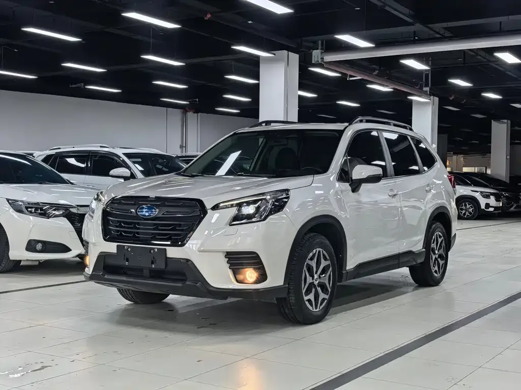 Subaru Forester — фото 1