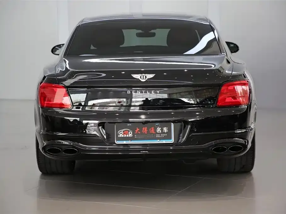 Bentley Flying Spur — фото 3