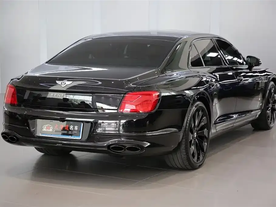 Bentley Flying Spur — фото 8