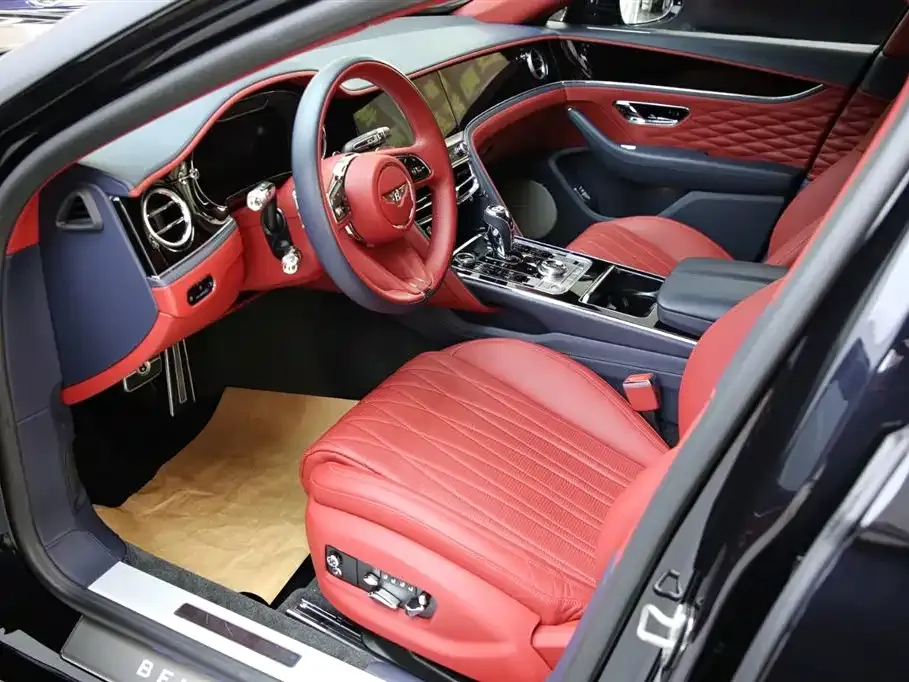 Bentley Flying Spur — фото 9