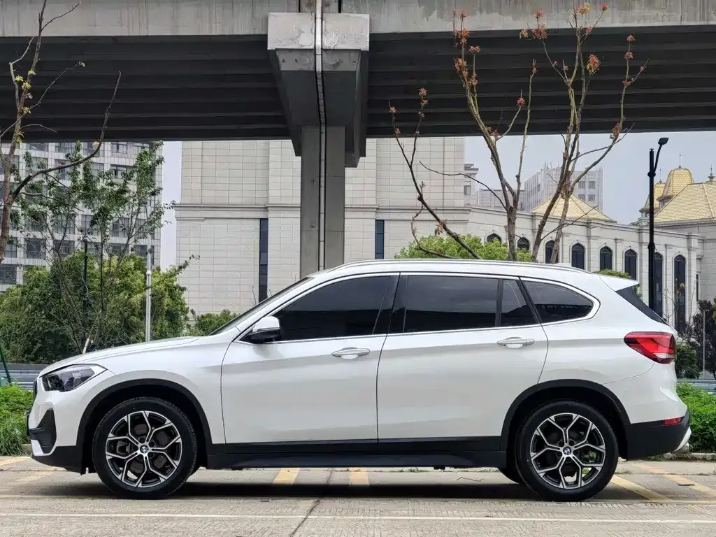 BMW X1 — фото 3