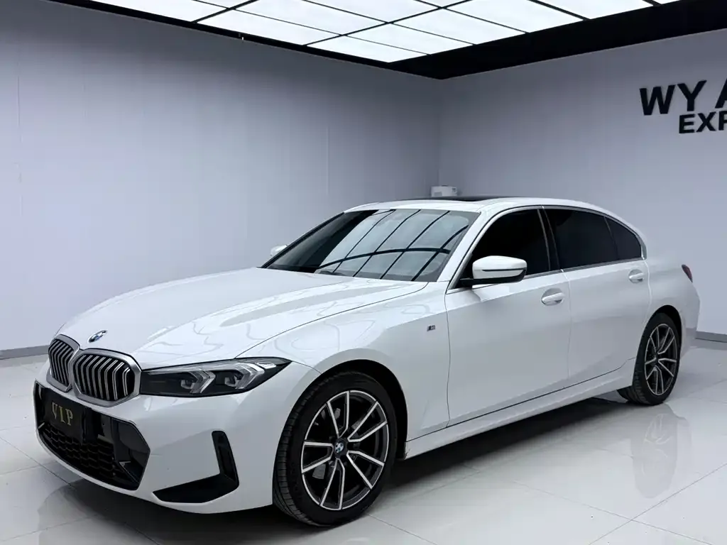 BMW 3 Series 2023 из CN, фото 1