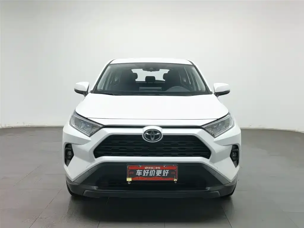 Toyota RAV4 2023 из CN, фото 4
