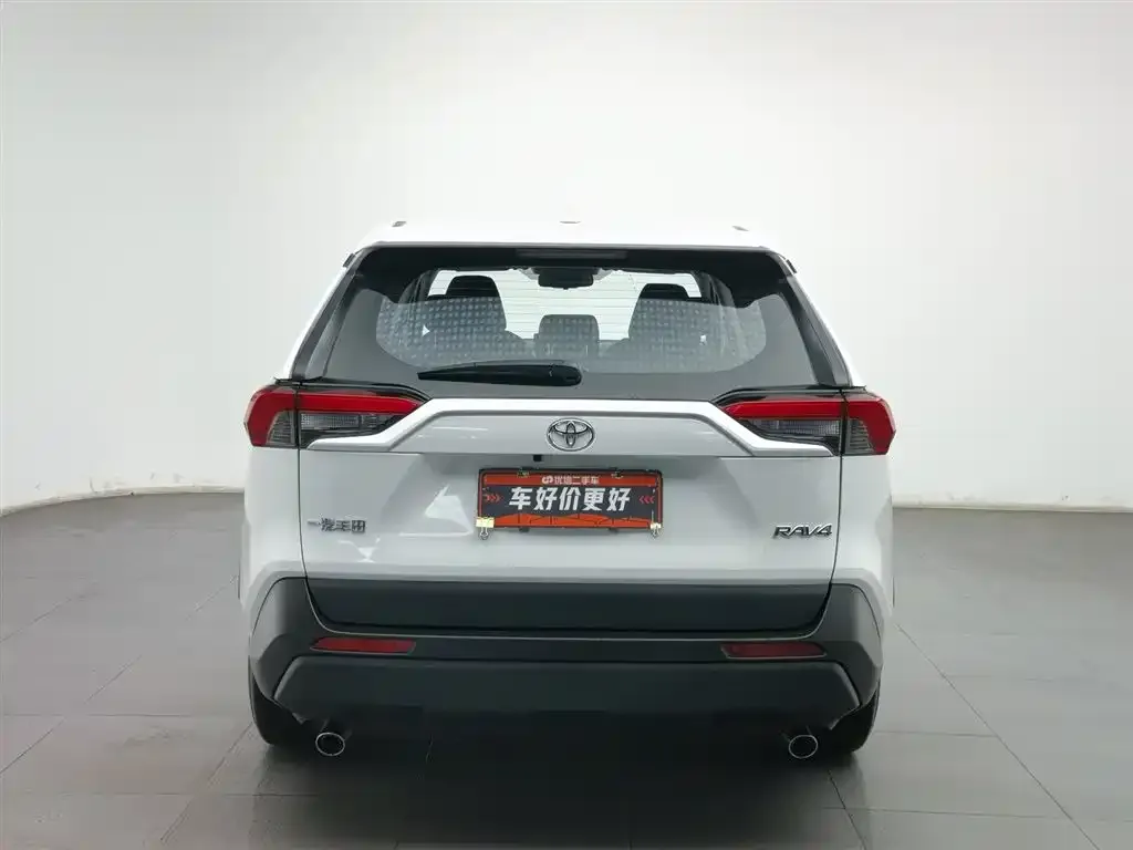 Toyota RAV4 2023 из CN, фото 5