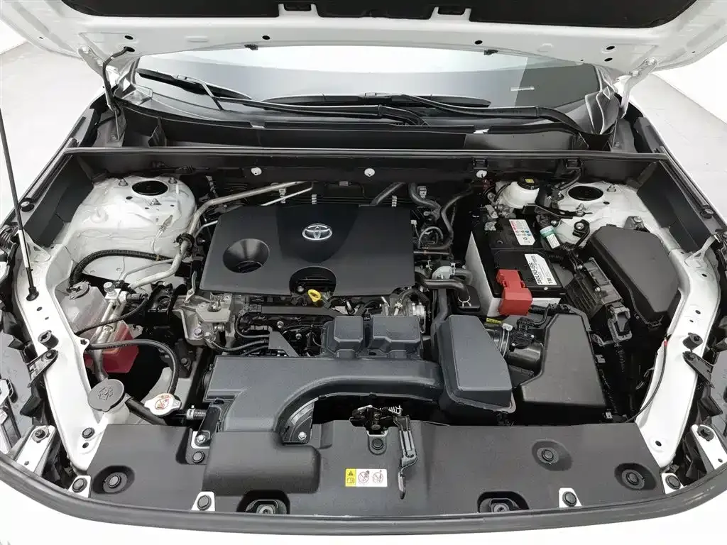 Toyota RAV4 2023 из CN, фото 10