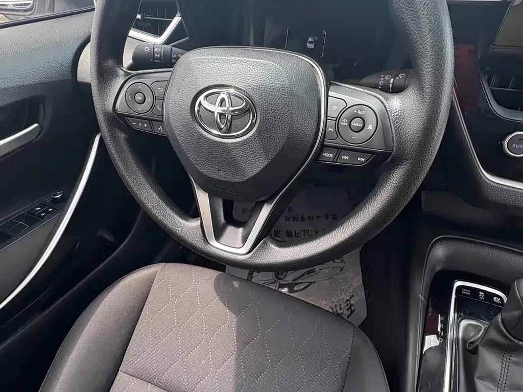 Toyota Corolla — фото 10