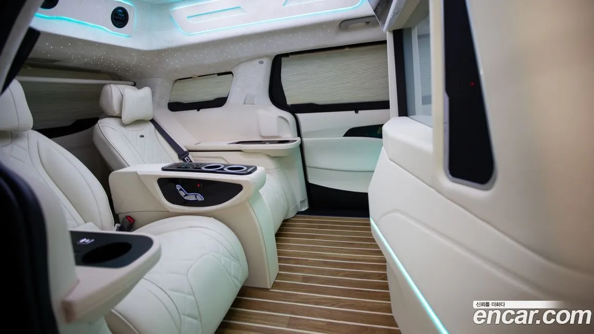 Kia Carnival — фото 10