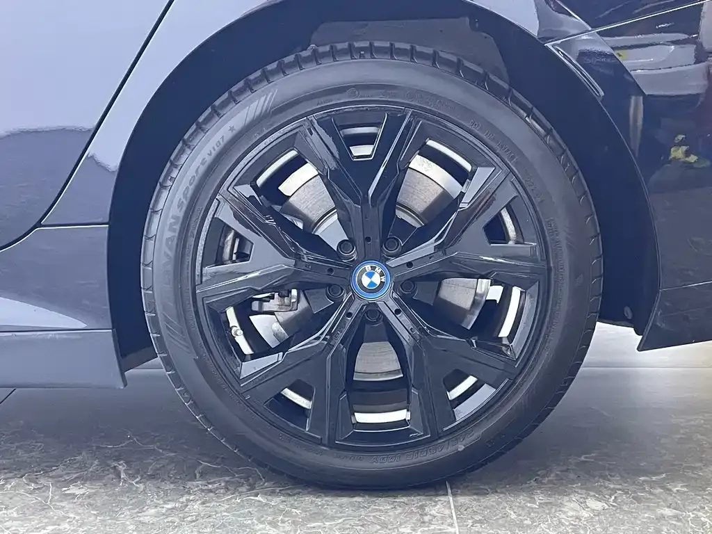 BMW i3 — фото 9