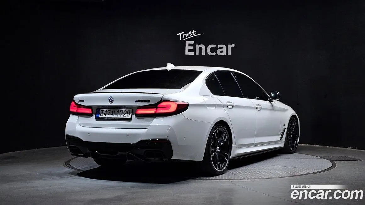 BMW 5-Series 2023 из KR, фото 2