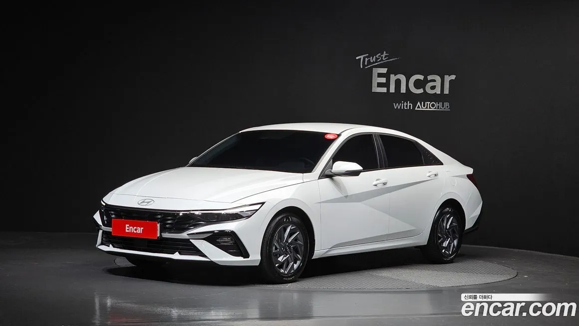 Hyundai AVANTE — фото 1
