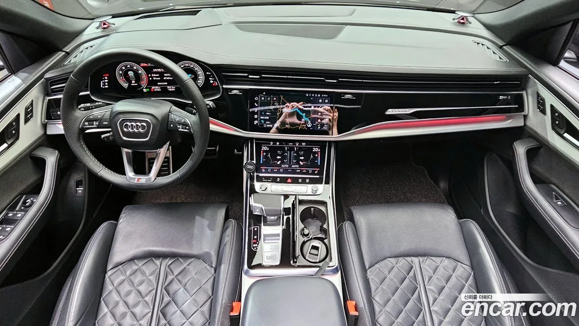 Audi Q8 — фото 10