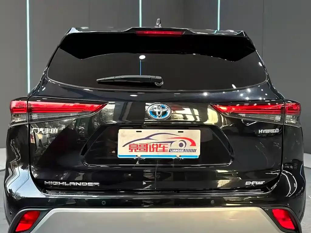 Toyota Highlander — фото 2
