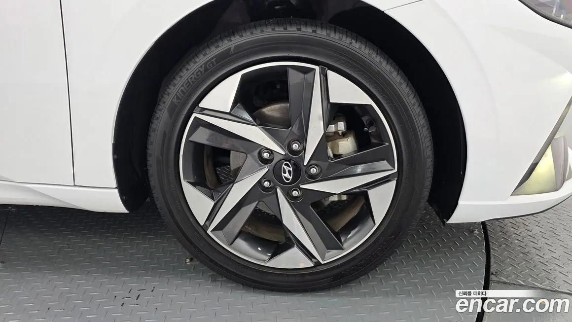 Hyundai AVANTE — фото 10