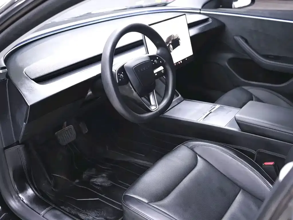 Tesla Model 3 — фото 5