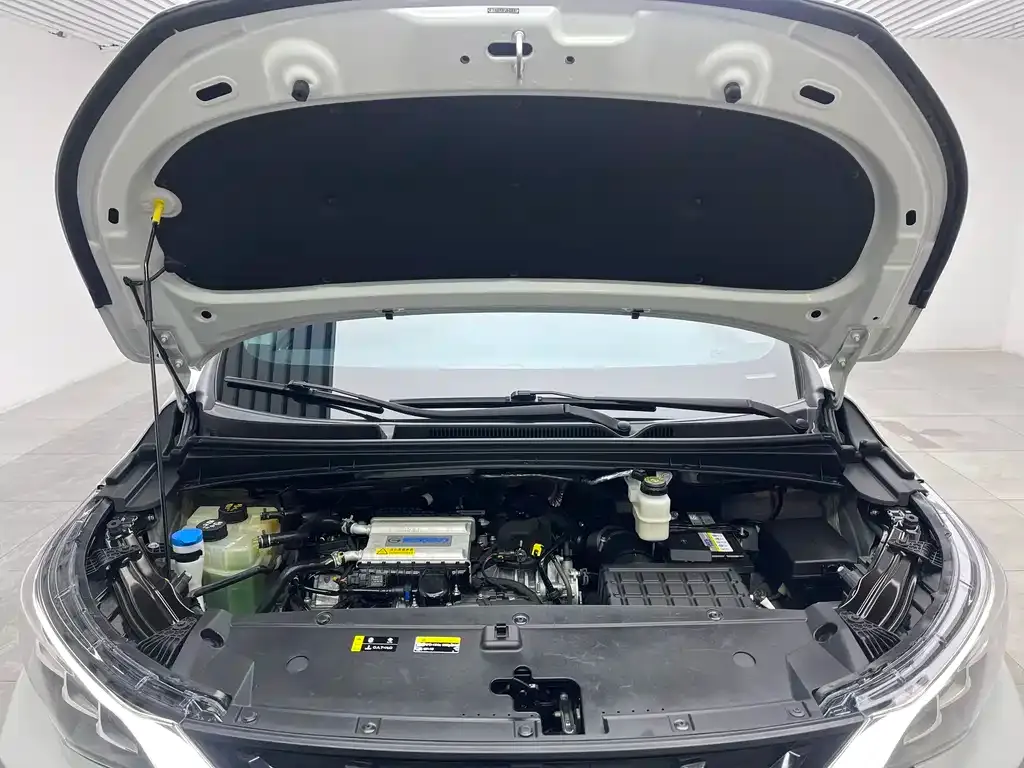 GAC Motor Trumpchi M6 — фото 9