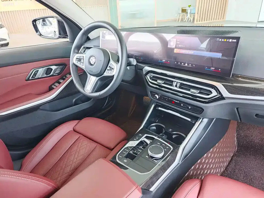 BMW 3 Series 2024 из CN, фото 7