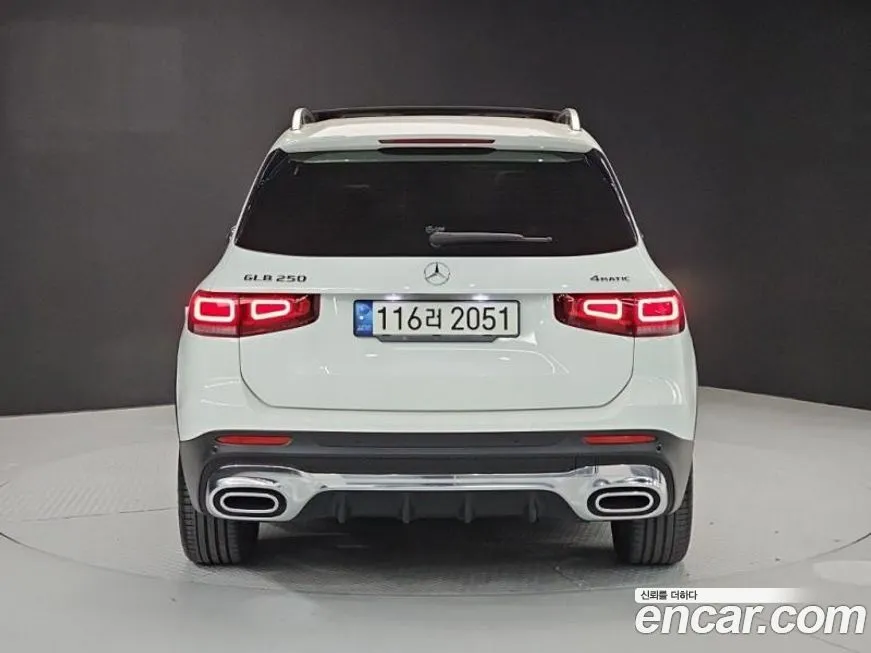 Mercedes-Benz GLB-Class — фото 3