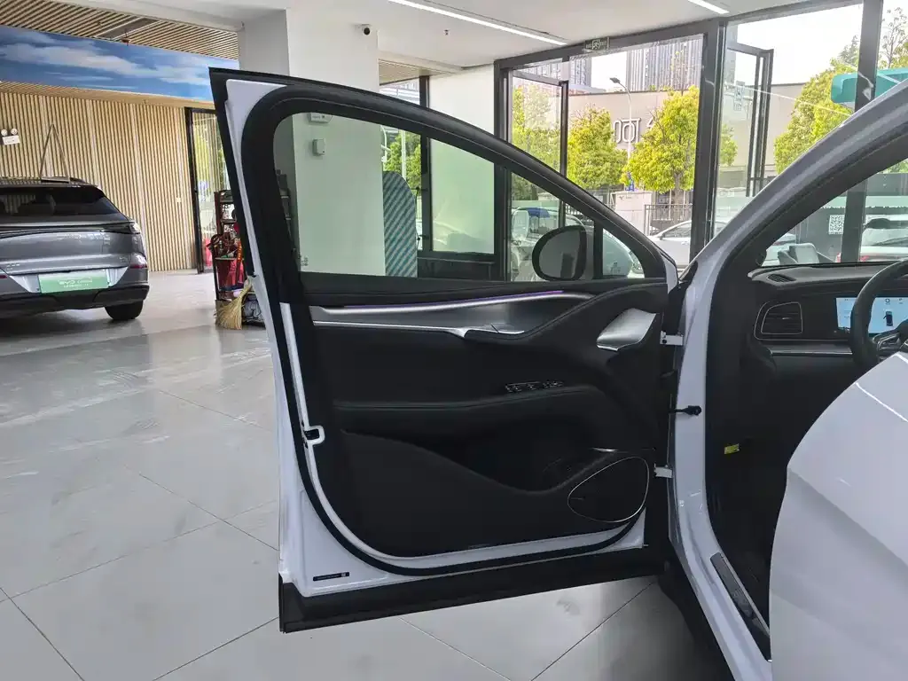 BYD Seal 07 EV — фото 10