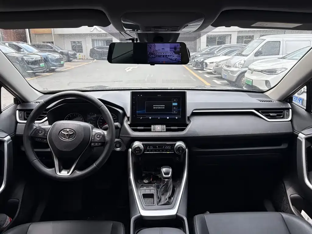 Toyota Wildlander 2023 из CN, фото 2