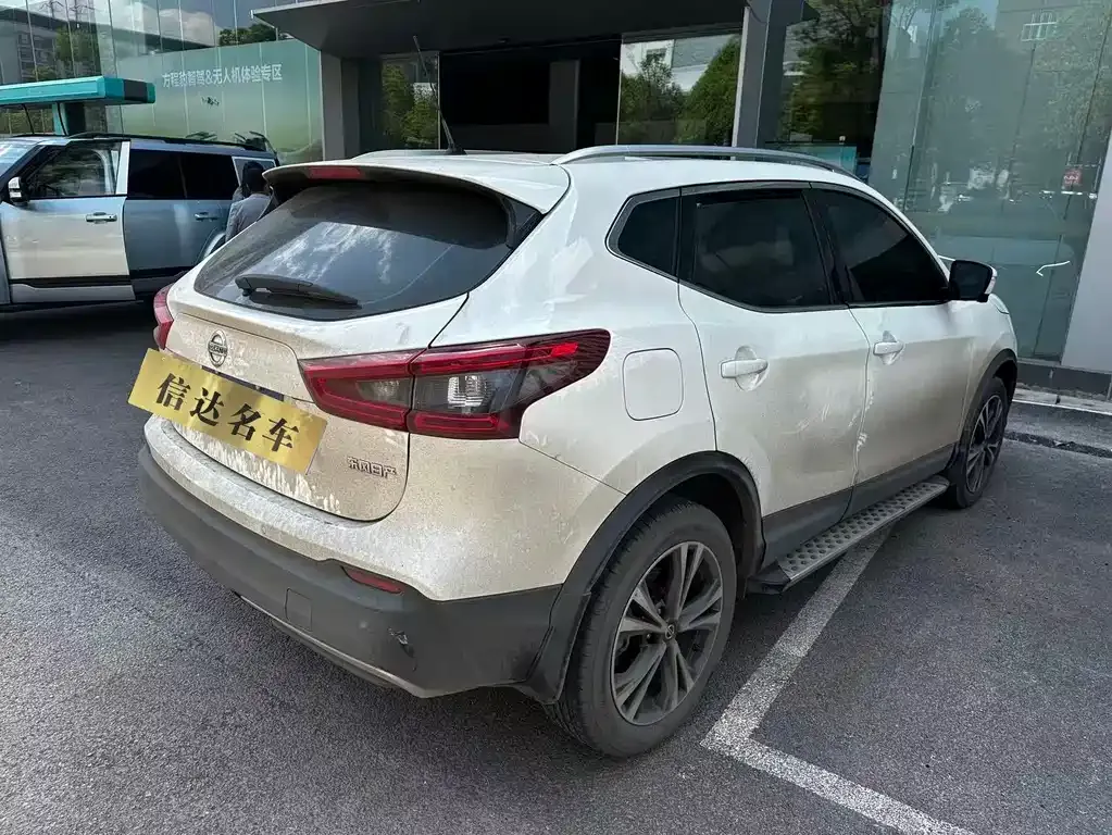 Nissan Qashqai — фото 9