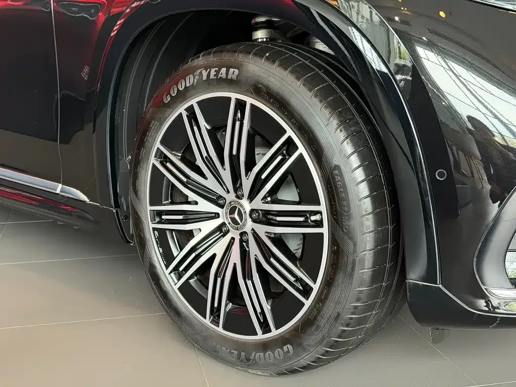Mercedes-Benz EQS SUV — фото 2