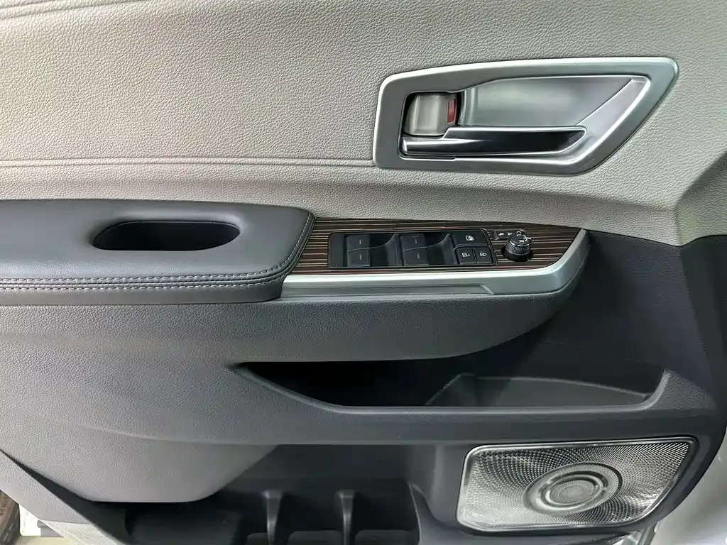 Toyota Sienna 2024 из CN, фото 6