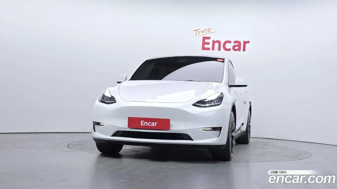 Tesla Model Y — фото 5