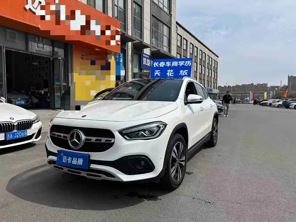 Mercedes-Benz GLA — фото 1