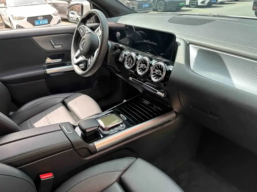 Mercedes-Benz GLA — фото 9