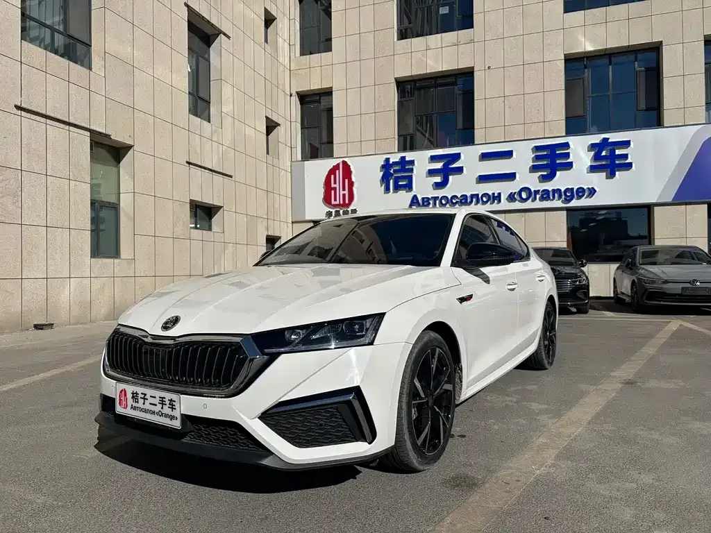 Skoda Octavia — фото 7