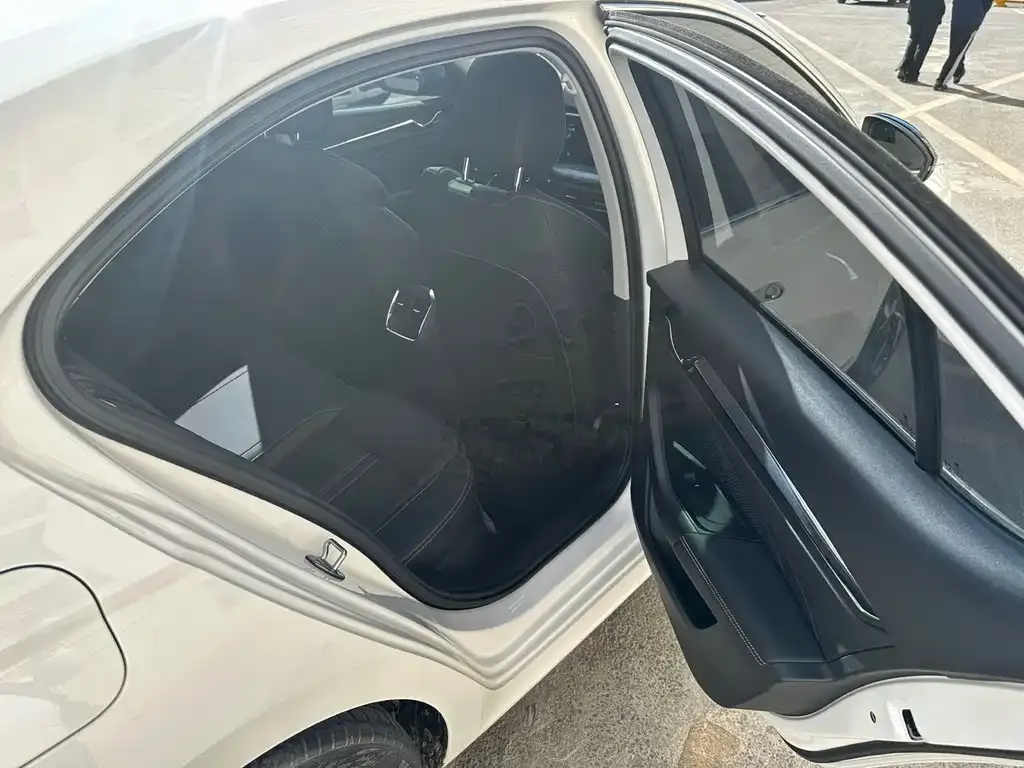 Skoda Octavia — фото 2