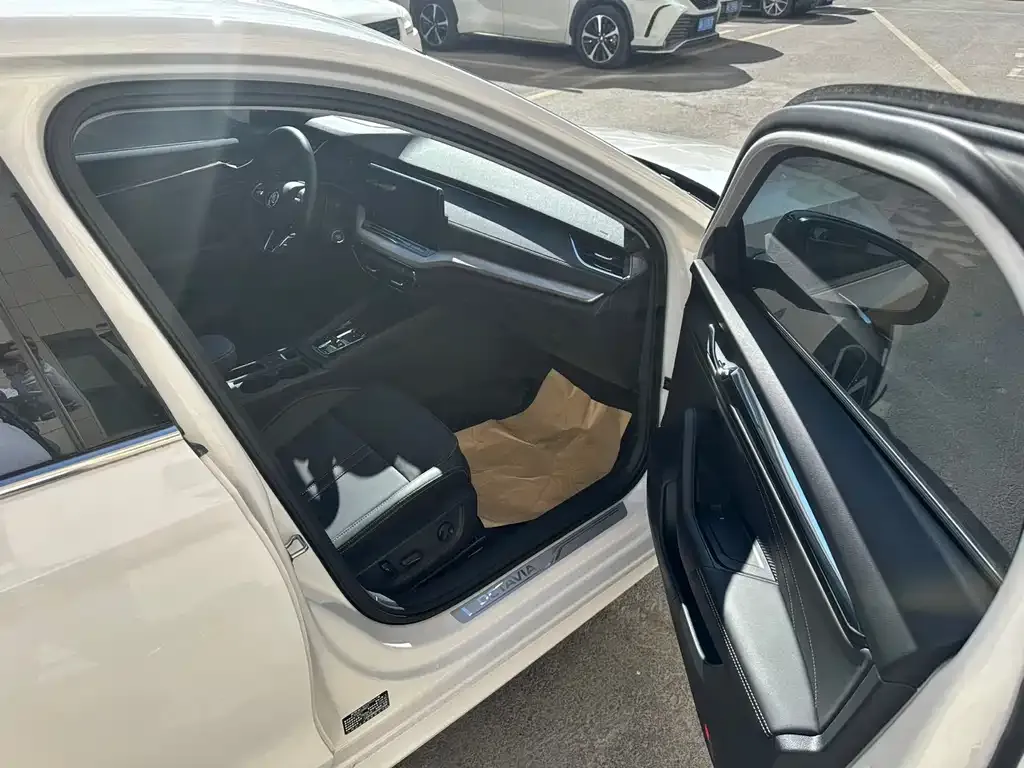 Skoda Octavia — фото 6