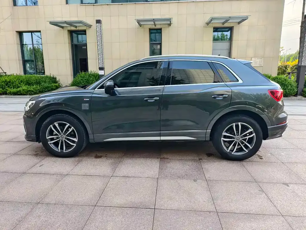 Audi Q3 — фото 6
