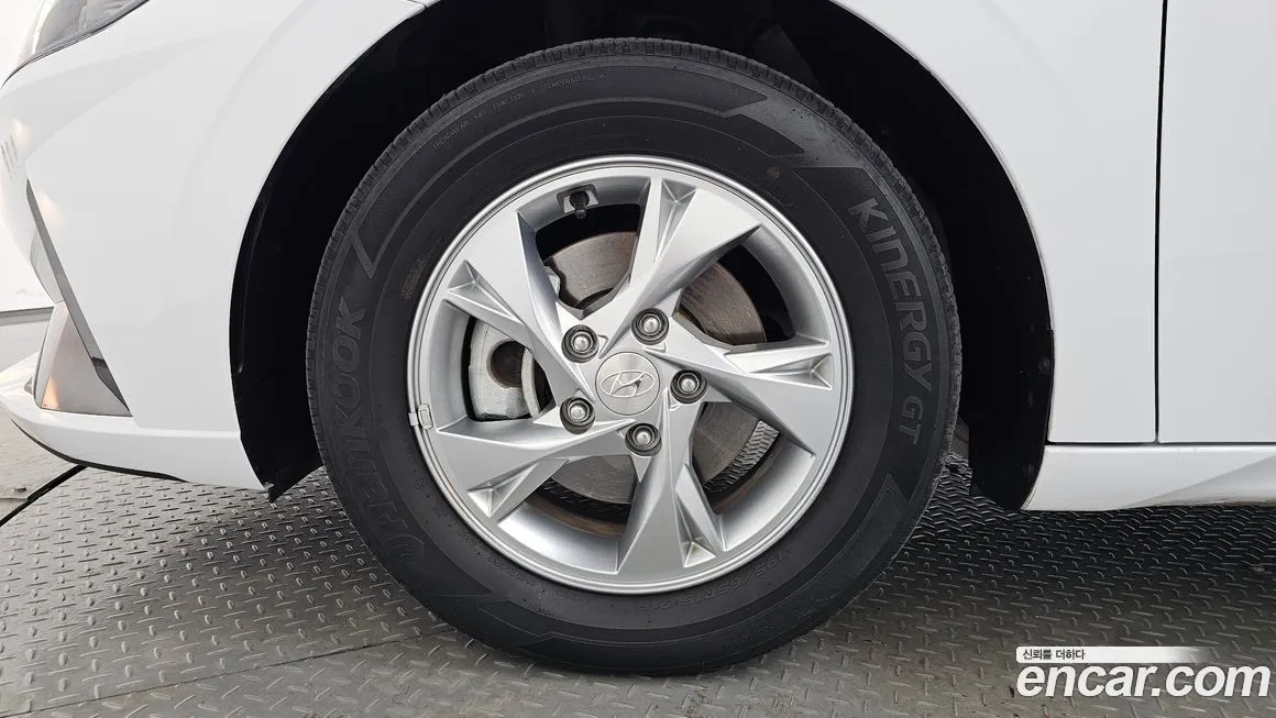 Hyundai AVANTE — фото 10