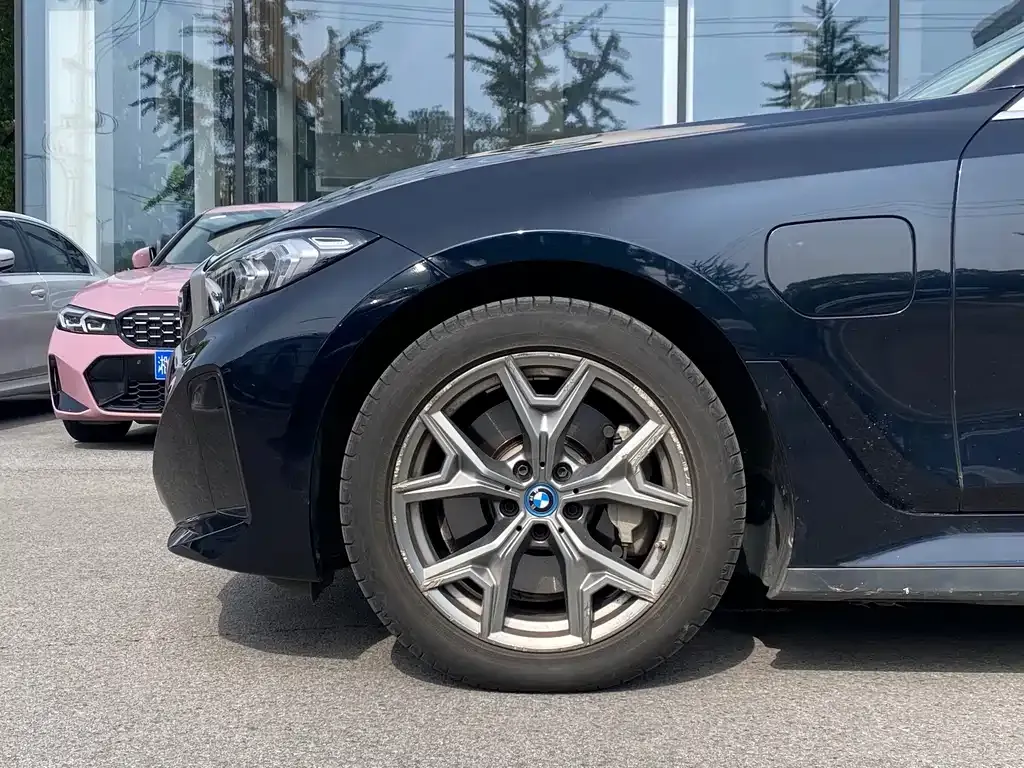 BMW i3 — фото 9