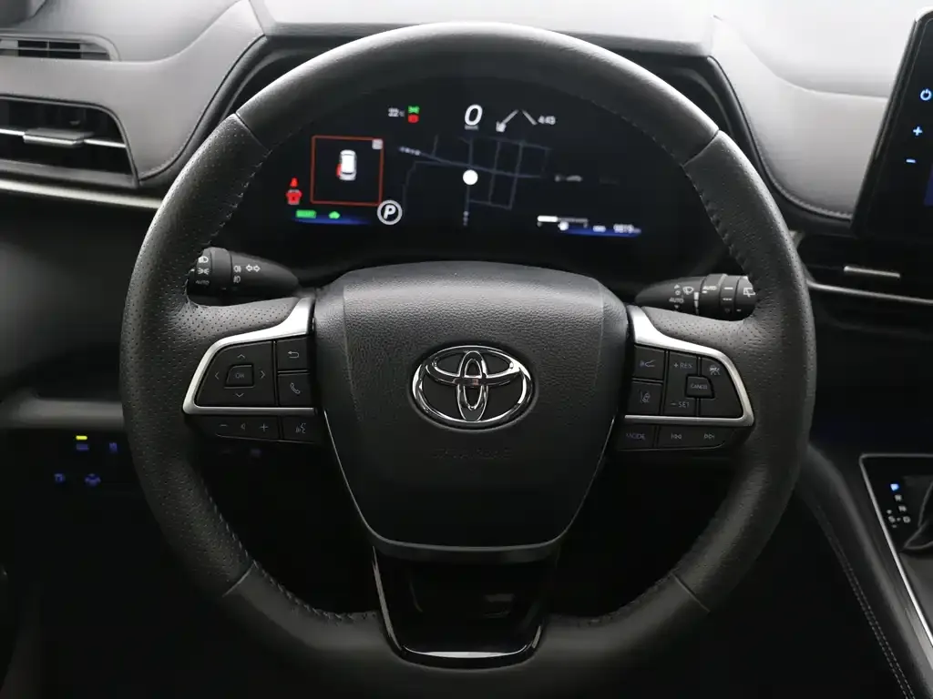 Toyota Sienna — фото 10