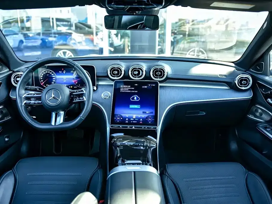 Mercedes-Benz C-Class — фото 10