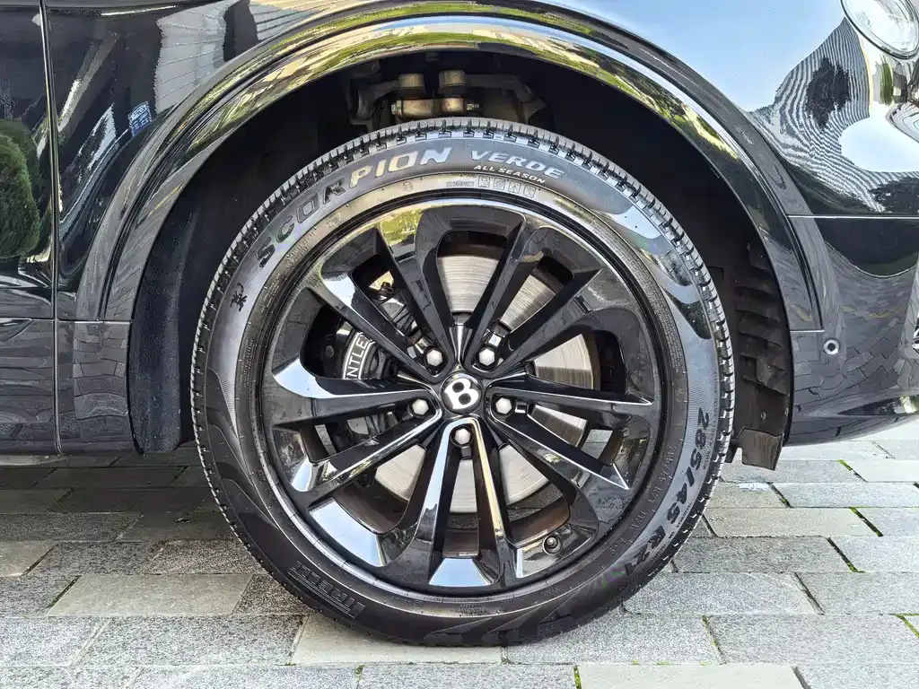 Bentley Bentayga 2021 из CN, фото 6