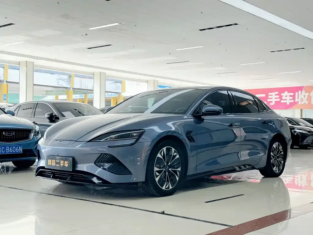 BYD Seal — фото 1