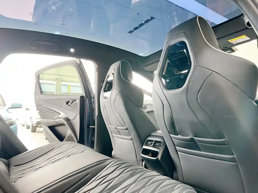 BYD Seal — фото 9